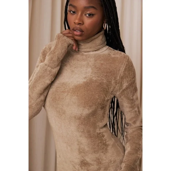 NEW House of CB Taya Chenille Mini Dress Musk Large - Picture 10 of 16